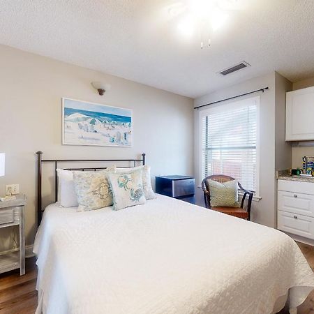 The Inn At St Thomas Square Panama City Beach Bagian luar foto